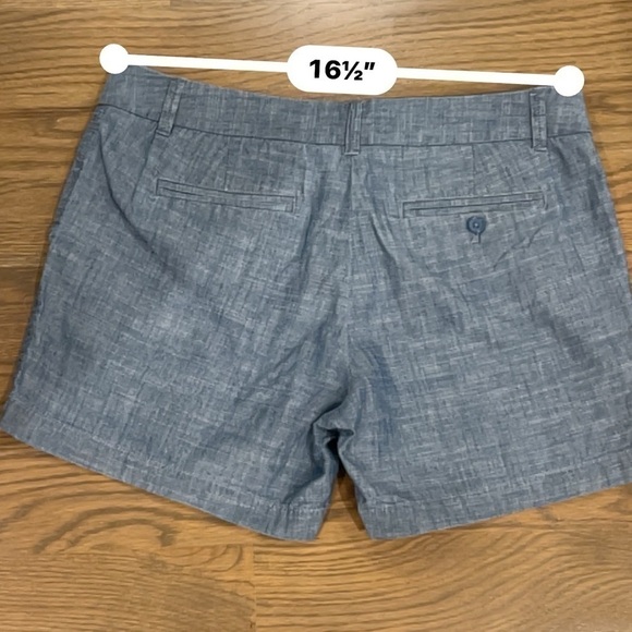 J Crew Chino Shorts Womens Size 10 Blue Chambray 5" Pockets Classic Flat Front E - Picture 4 of 8
